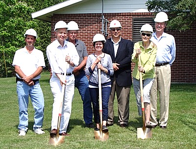 villagehall_shovels